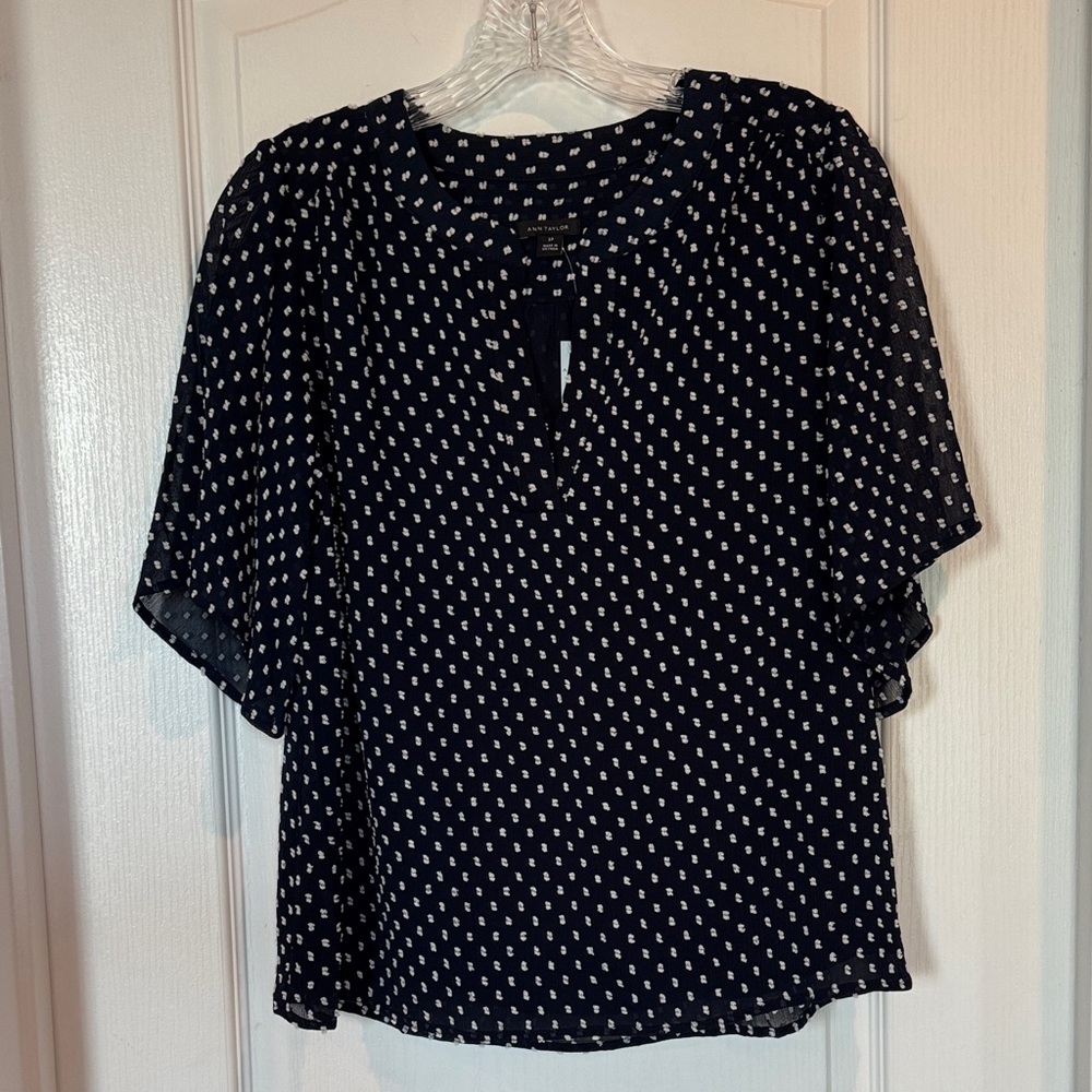 NWT - Ann Taylor Petite Shirred Split Neck Popover Navy and White Blouse